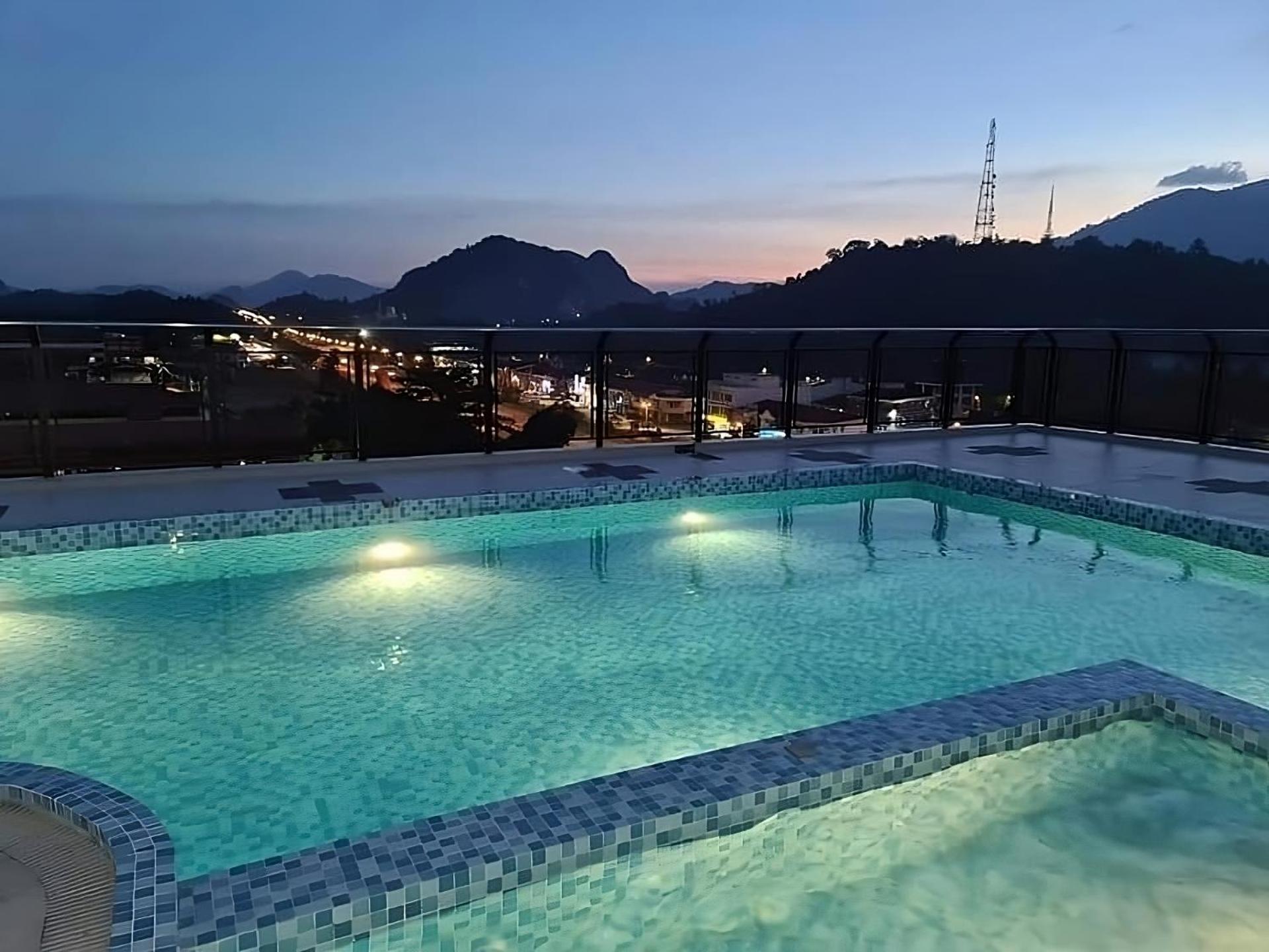Homestay Studio Apartment Bentara Suite, Kompleks Mutiara Gua Musang Luaran gambar